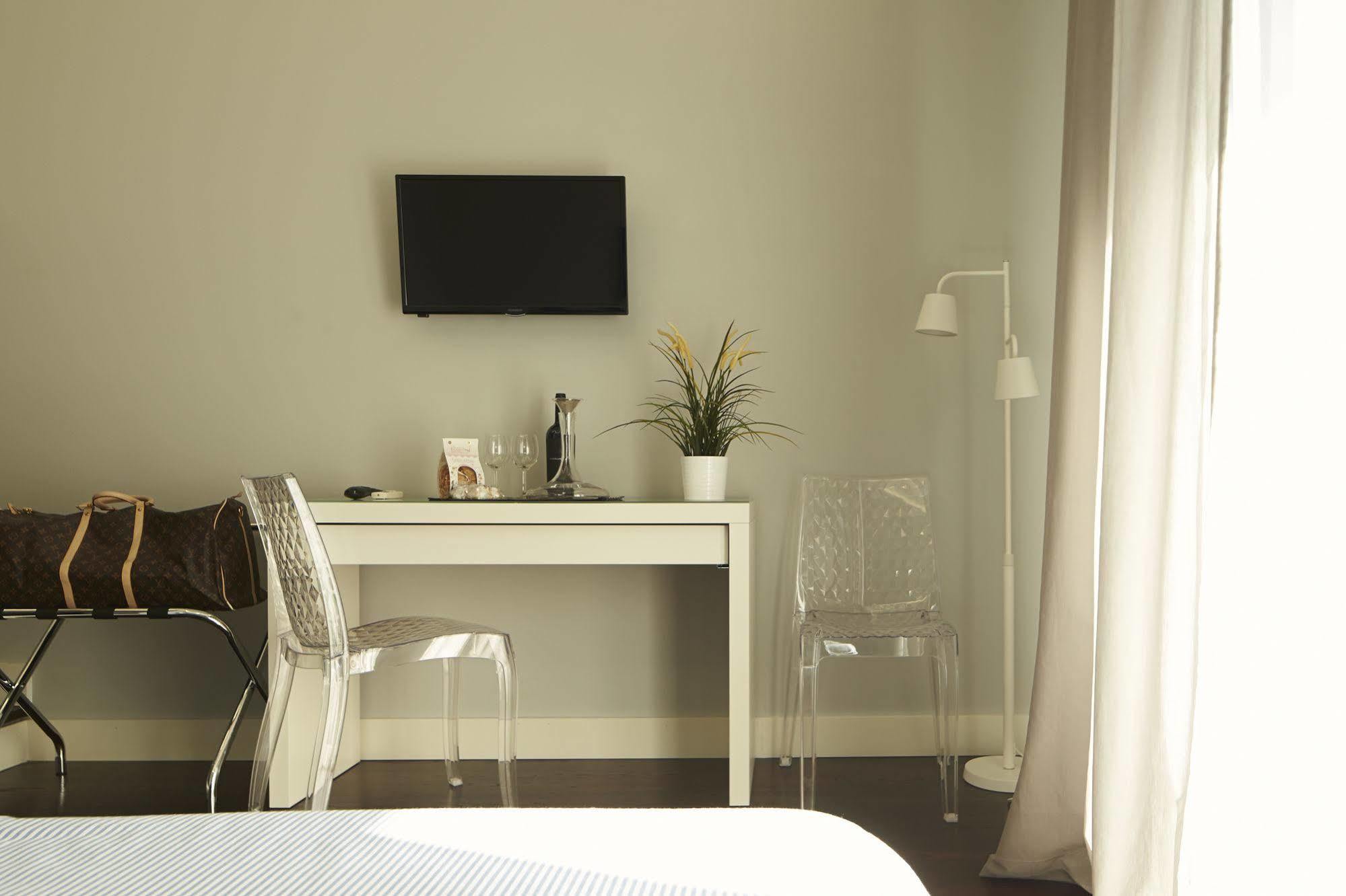 Bed & Breakfast Hotei Aeroporto di Catania Fontana Rossa