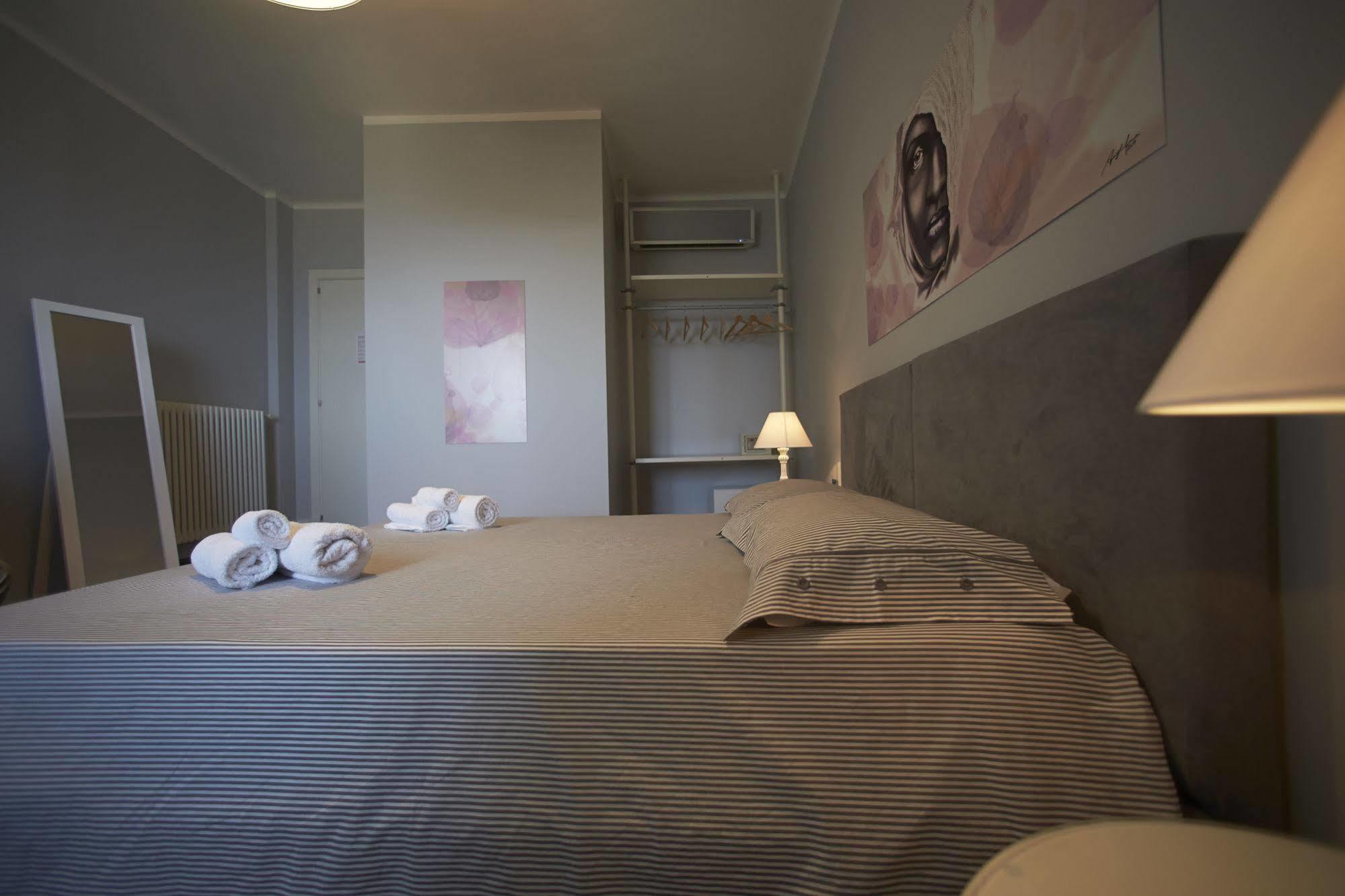 Hotei Bed & Breakfast Aeroporto di Catania Fontana Rossa