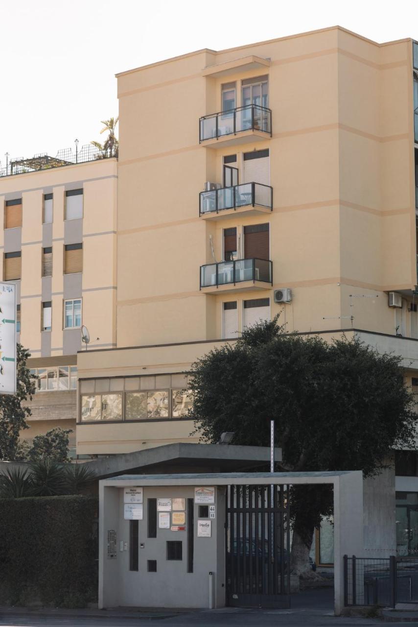 Hotei Bed & Breakfast Aeroporto di Catania Fontana Rossa